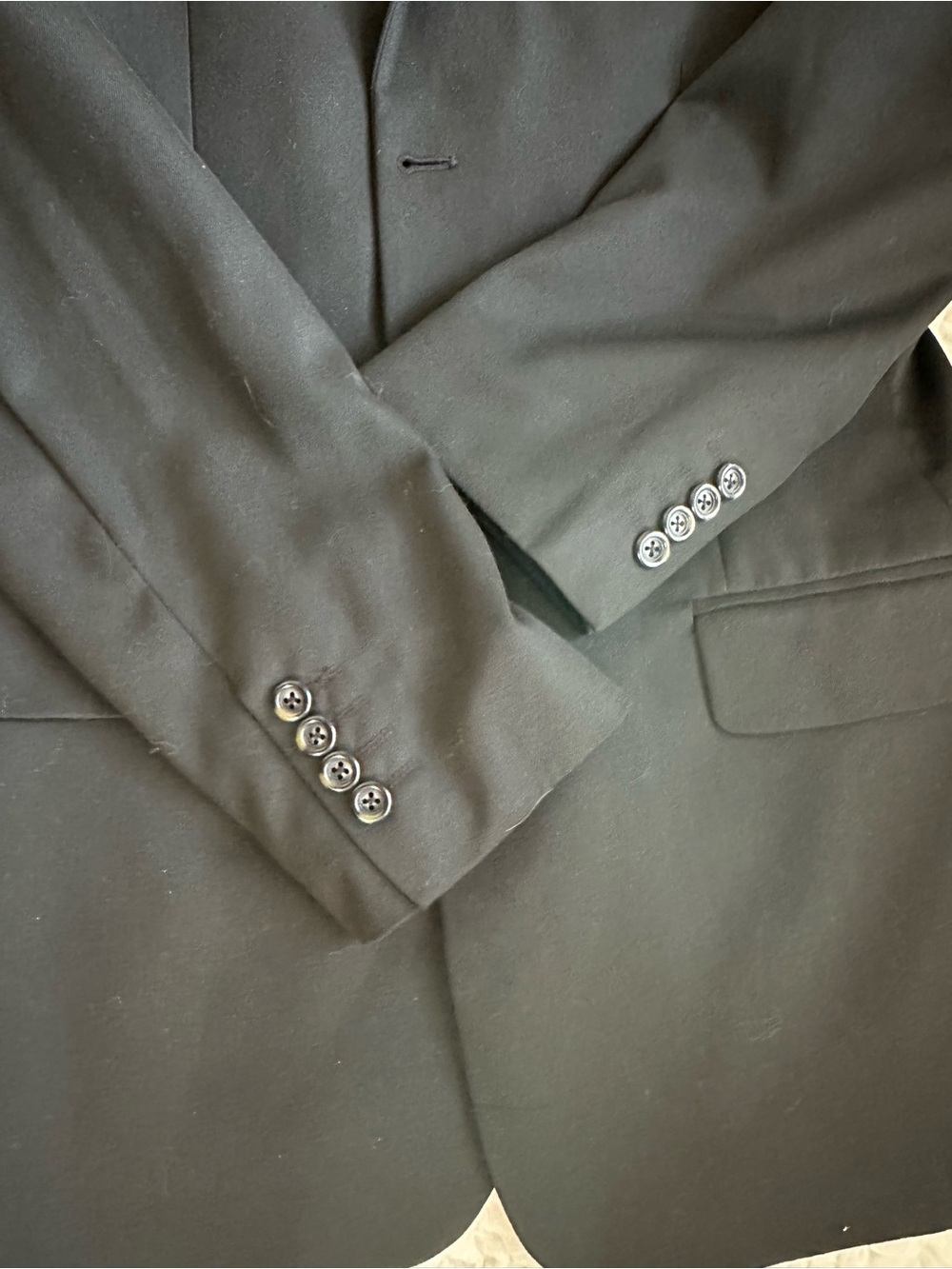 Suit - Picture 3 of 9
